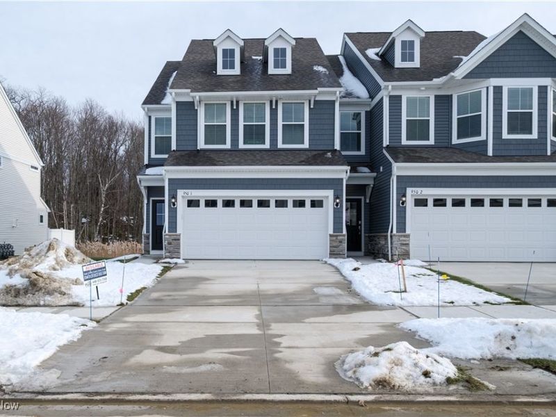 950-1 Memory Lane, Aurora, OH 44202 Photo 1