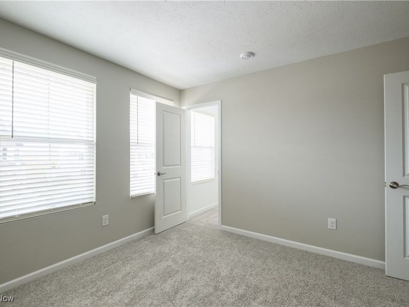 950-1 Memory Lane, Aurora, OH 44202 Photo 13