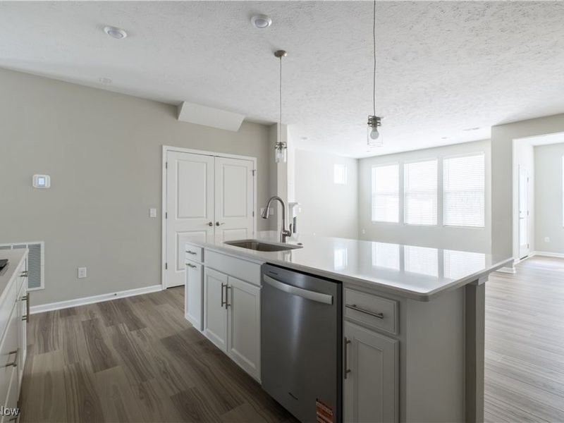 950-1 Memory Lane, Aurora, OH 44202 Photo 4