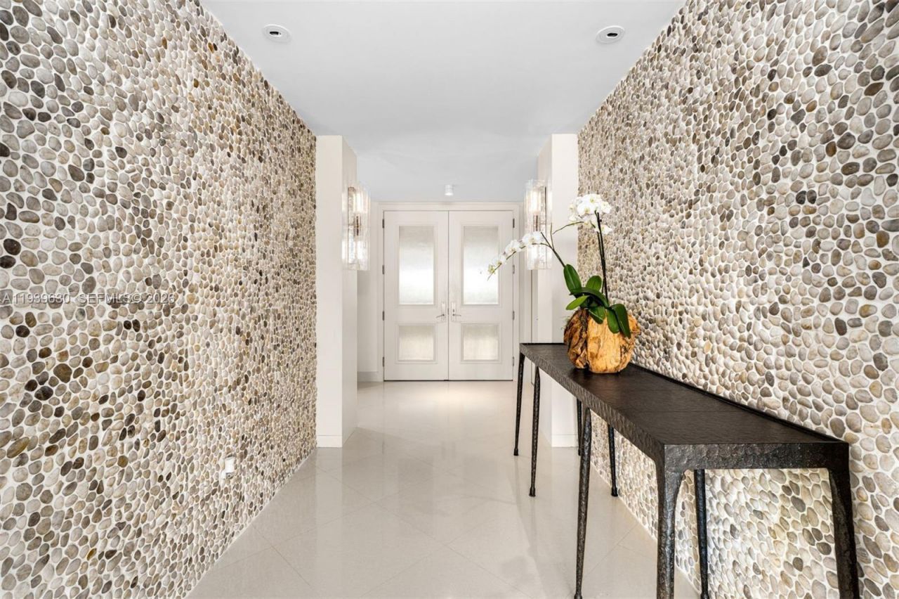 1425 Brickell Ave, Unit 56F, Miami, FL 33131 Photo