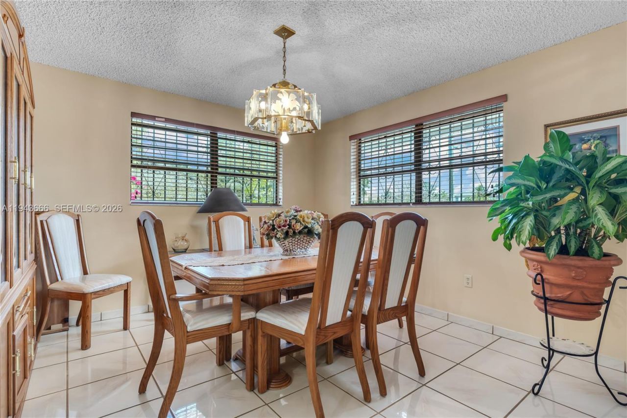 13325 SW 32nd St, Miami, FL 33175 Photo