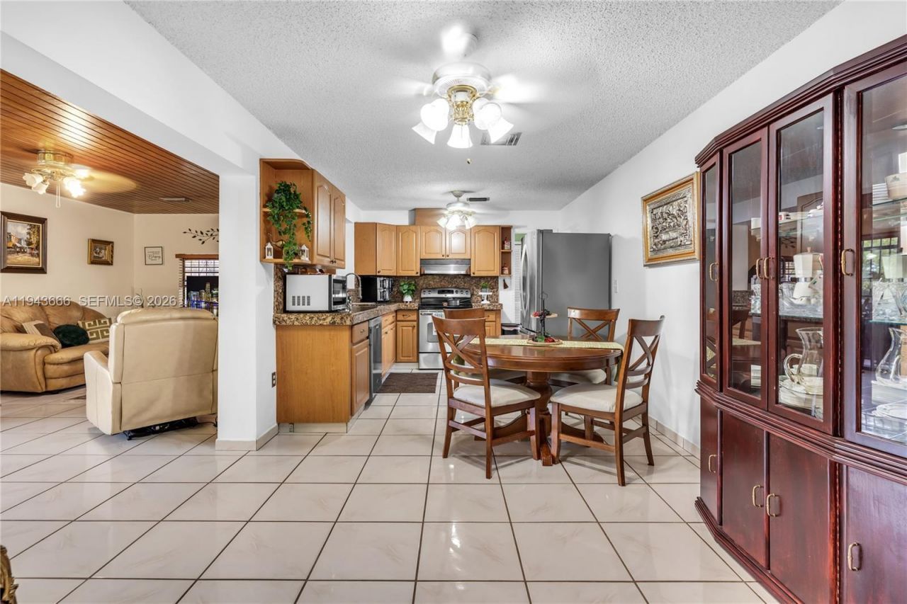 13325 SW 32nd St, Miami, FL 33175 Photo