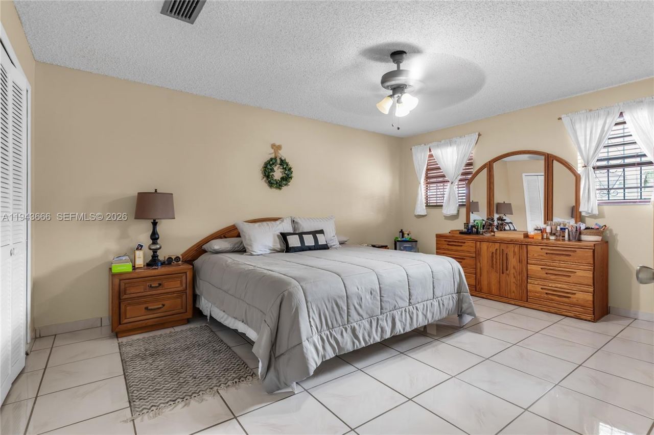 13325 SW 32nd St, Miami, FL 33175 Photo