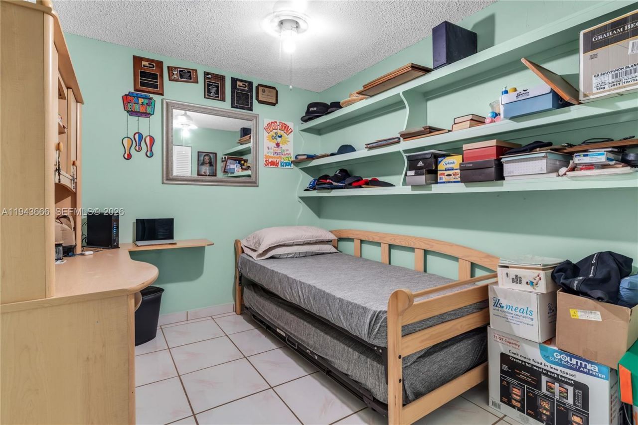 13325 SW 32nd St, Miami, FL 33175 Photo