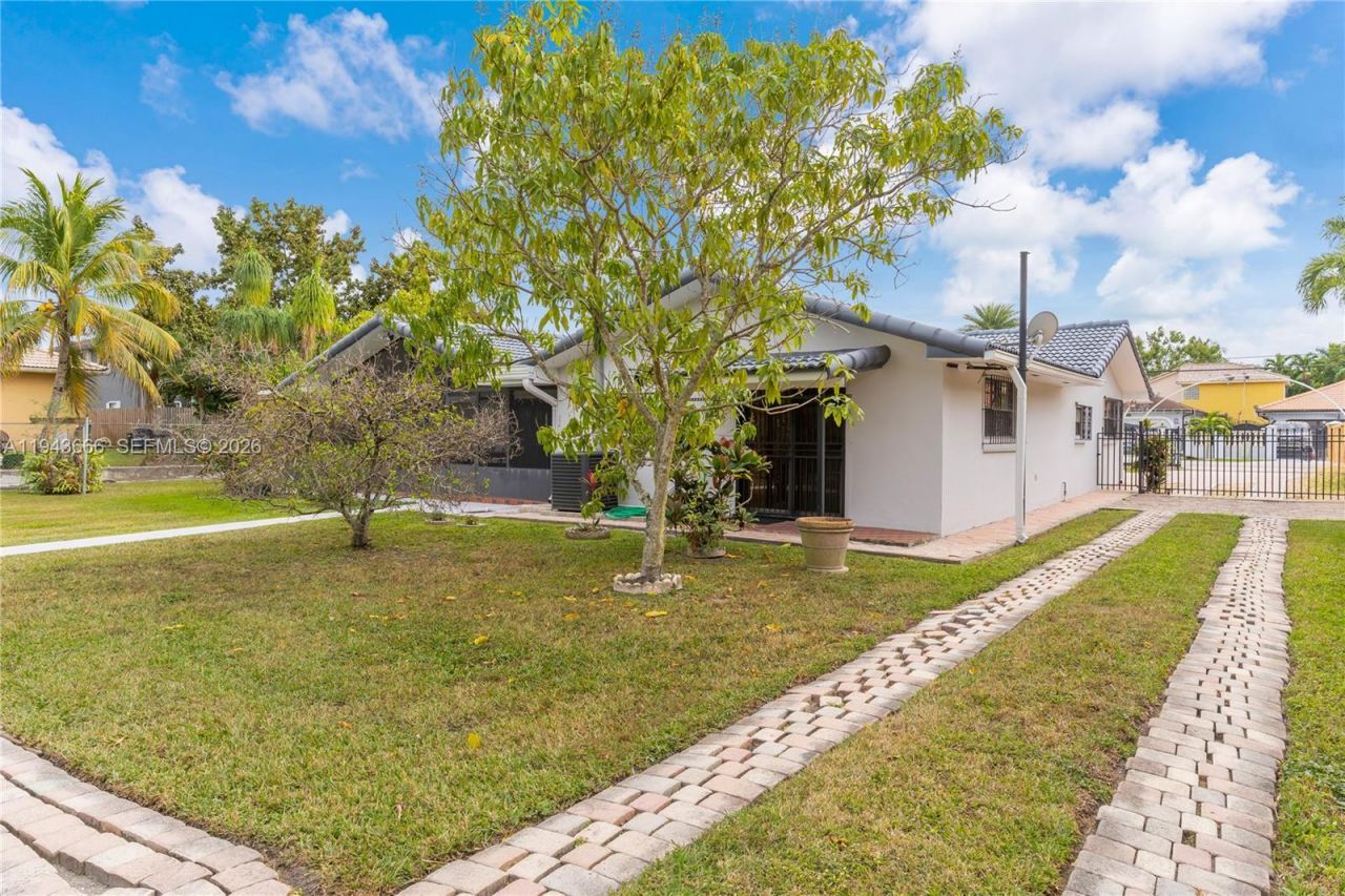 13325 SW 32nd St, Miami, FL 33175 Photo