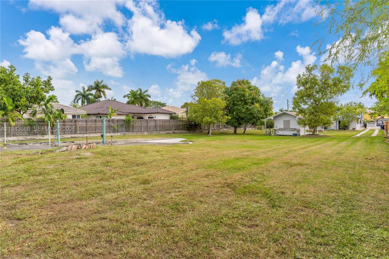 13325 SW 32nd St, Miami, FL 33175 Photo