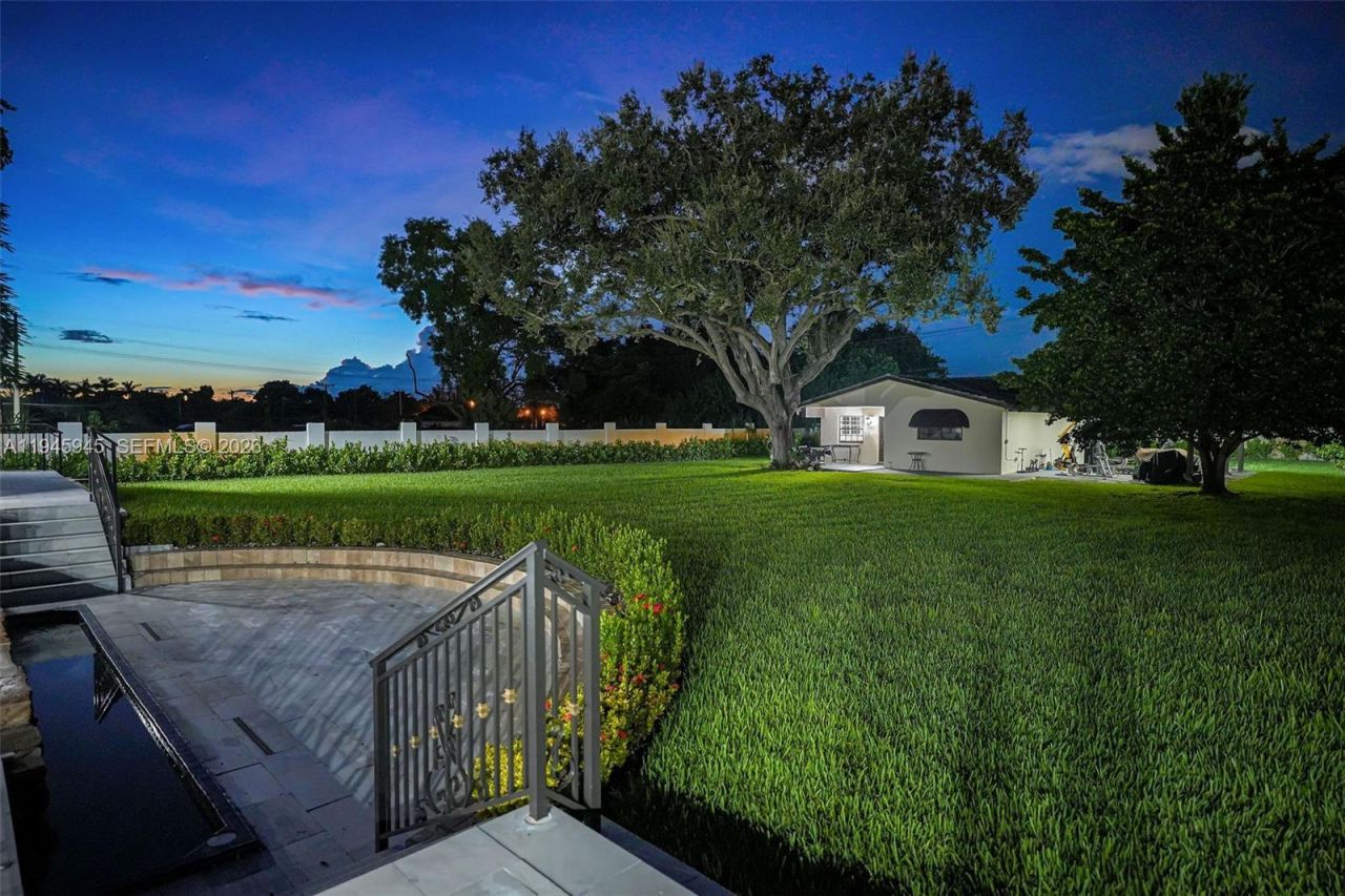 9815 SW 114th St, Miami, FL 33176 Photo