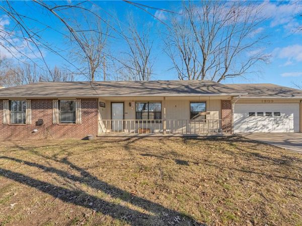 1309 Jennifer Street, Springdale, AR 72762