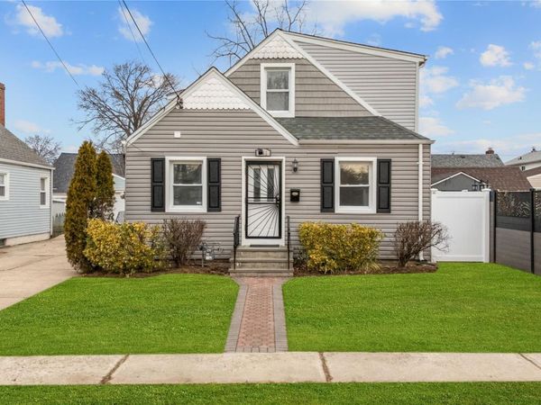 141 Booth Street, Hempstead, NY 11550