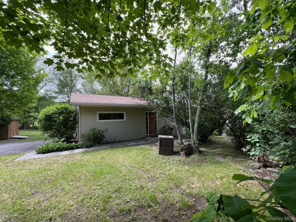 2 Shokan Park Road, Shokan, NY 12481