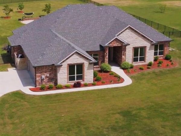 1044 Encino Court, Wills Point, TX 75169