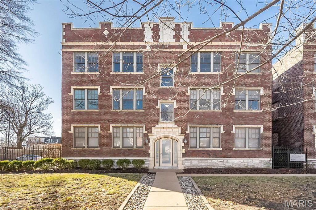 4220 Mcpherson Avenue, Unit 304, Saint Louis, MO 63108 Main Photo