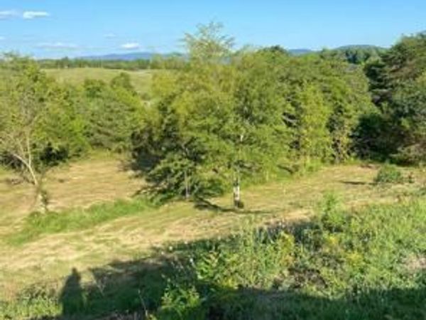 2644 East Flat Creek Boulevard, Sevierville, TN 37876