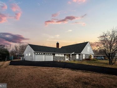 169 FORSYTHIA DRIVE N, LEVITTOWN, PA 19056