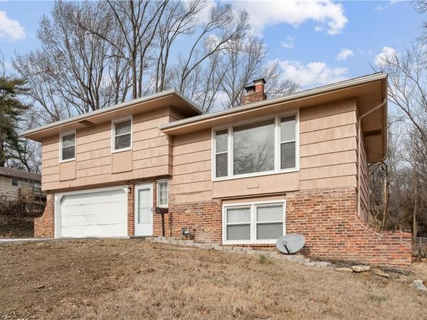 5904 E 103rd Street, Kansas City, MO 64134