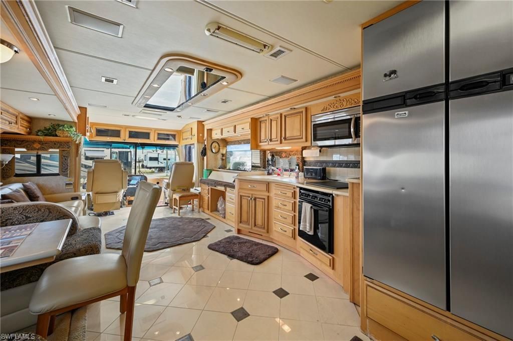 19281 #41 San Carlos Blvd, Fort Myers Beach, FL 33931 Photo