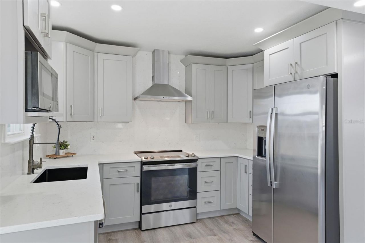 3924 45th Avenue N, Saint Petersburg, FL 33714 Photo