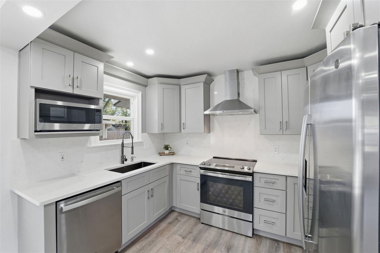 3924 45th Avenue N, Saint Petersburg, FL 33714 Photo