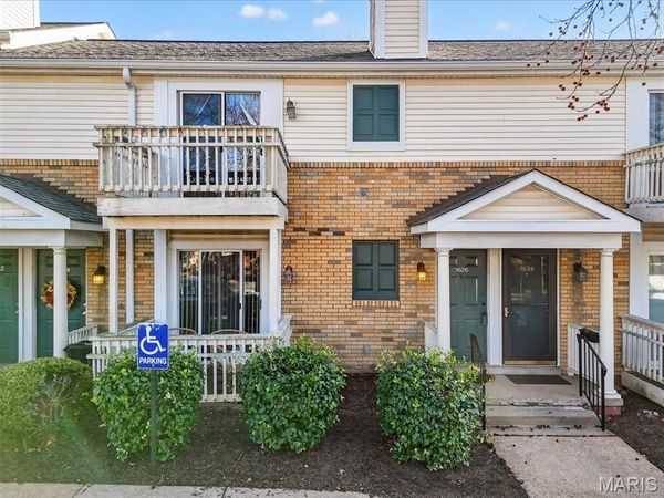 1626 High School Drive, St Louis, MO 63144