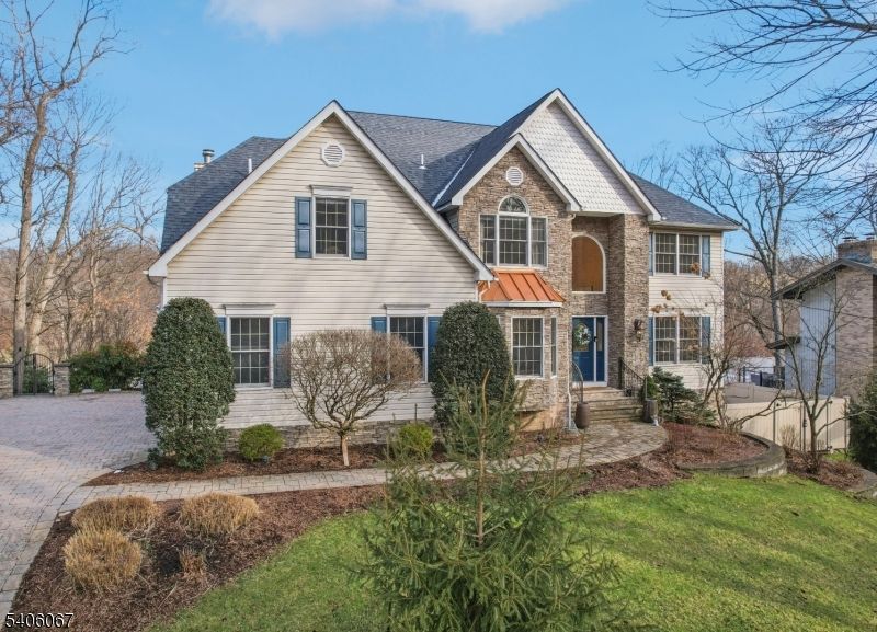 185 Summit Ave, Pompton Lakes, NJ 07442 Main Photo