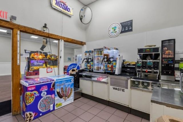 201 74th Ave. N Photo 24