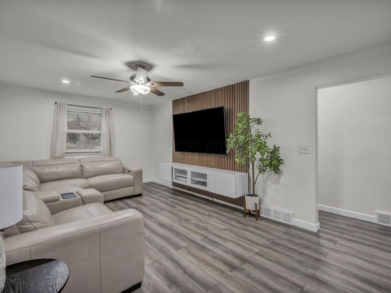 431 Cumberland Drive, Columbus, OH 43213 Photo 3