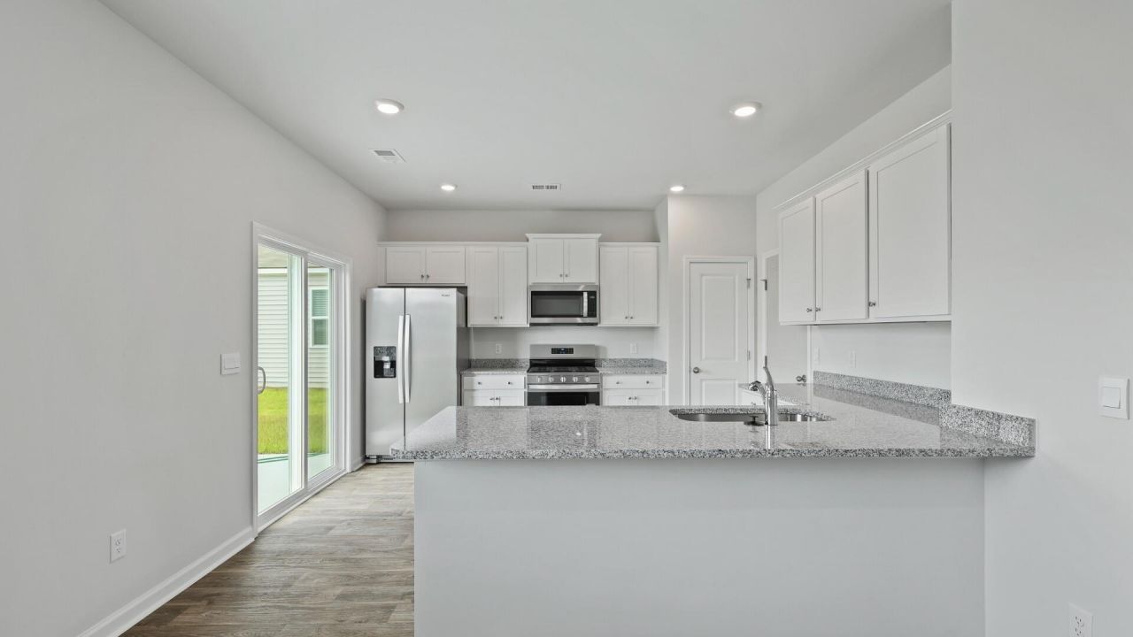 529 Lake Ridge Boulevard Photo 4