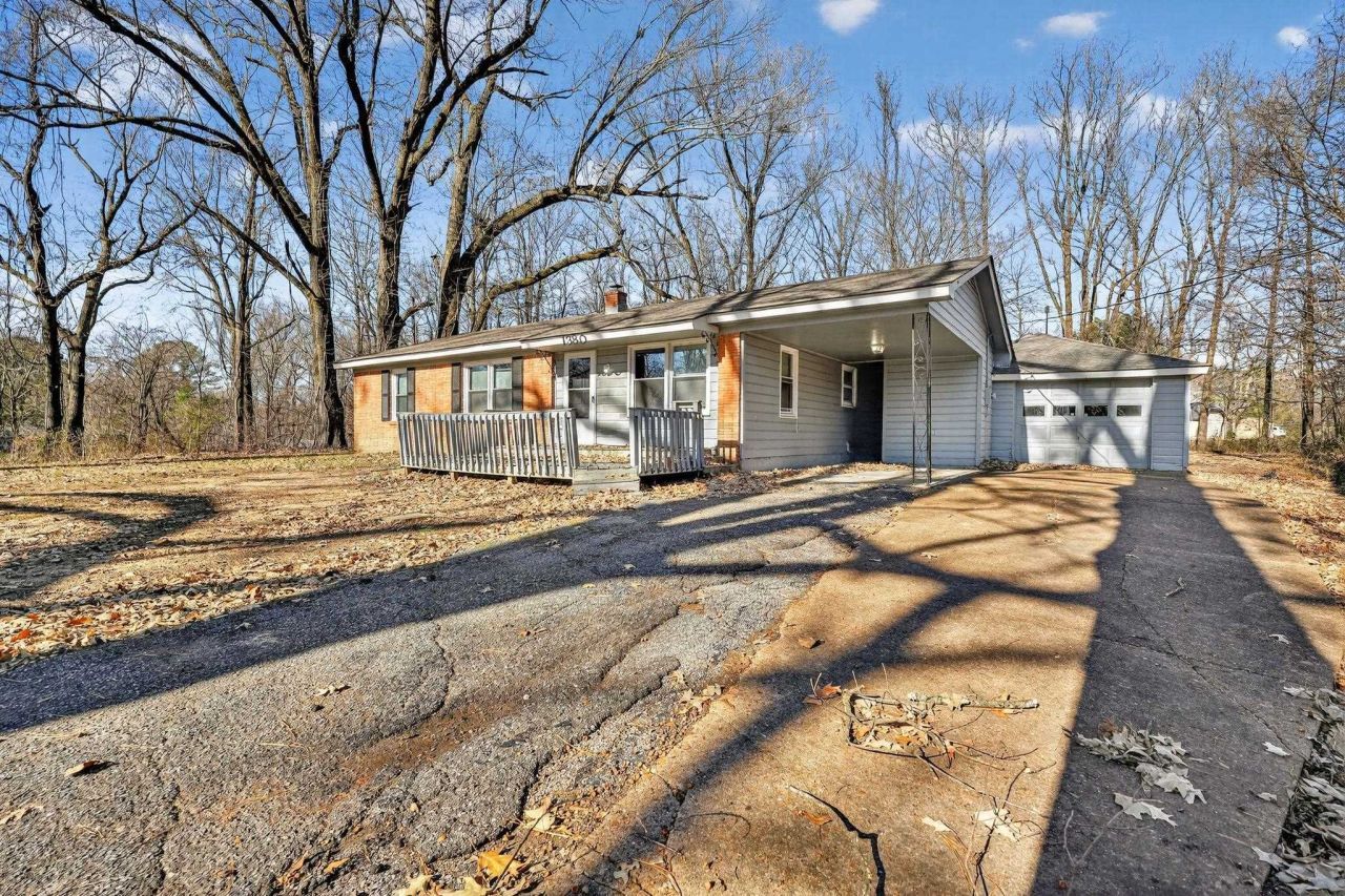 1380 North Dr, Memphis, TN 38109 Main Photo
