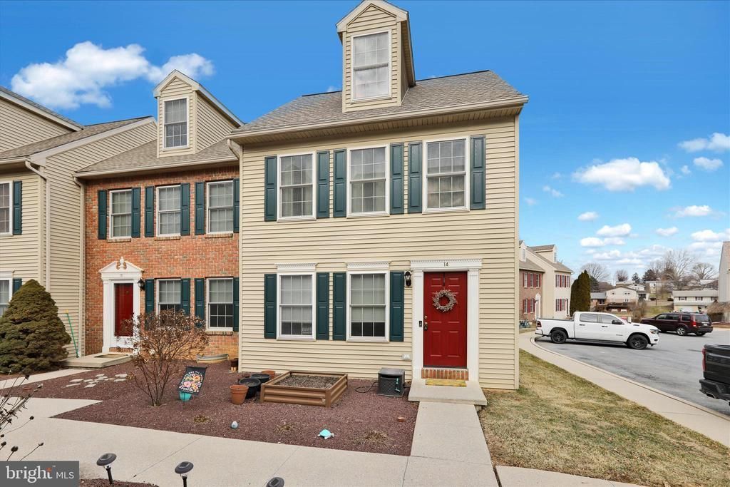 14 Weiser Court, Womelsdorf, PA 19567 Main Photo