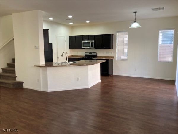 9532 Knopfler Lane, Las Vegas, NV 89148