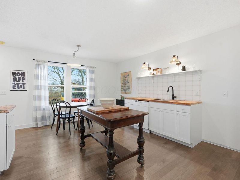 2574 Renwood Place, Columbus, OH 43211 Photo 10