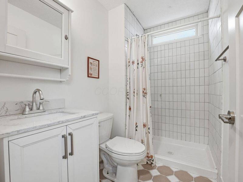 2574 Renwood Place, Columbus, OH 43211 Photo 16