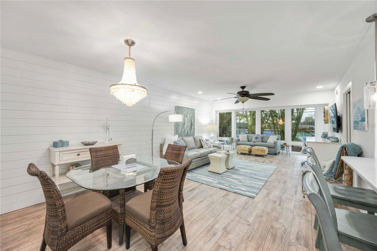 1166 W Peppertree Drive, Unit 112D, Sarasota, FL 34242 Photo
