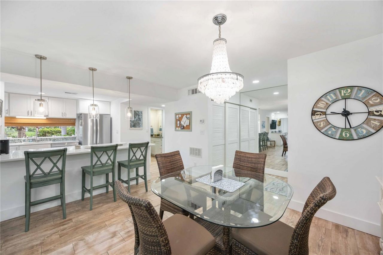 1166 W Peppertree Drive, Unit 112D, Sarasota, FL 34242 Photo