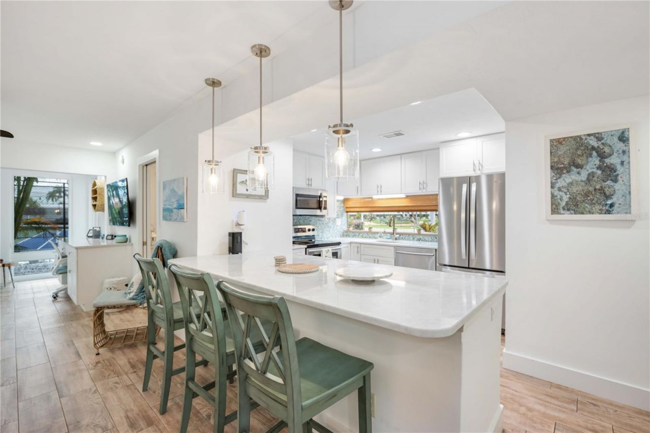 1166 W Peppertree Drive, Unit 112D, Sarasota, FL 34242 Photo