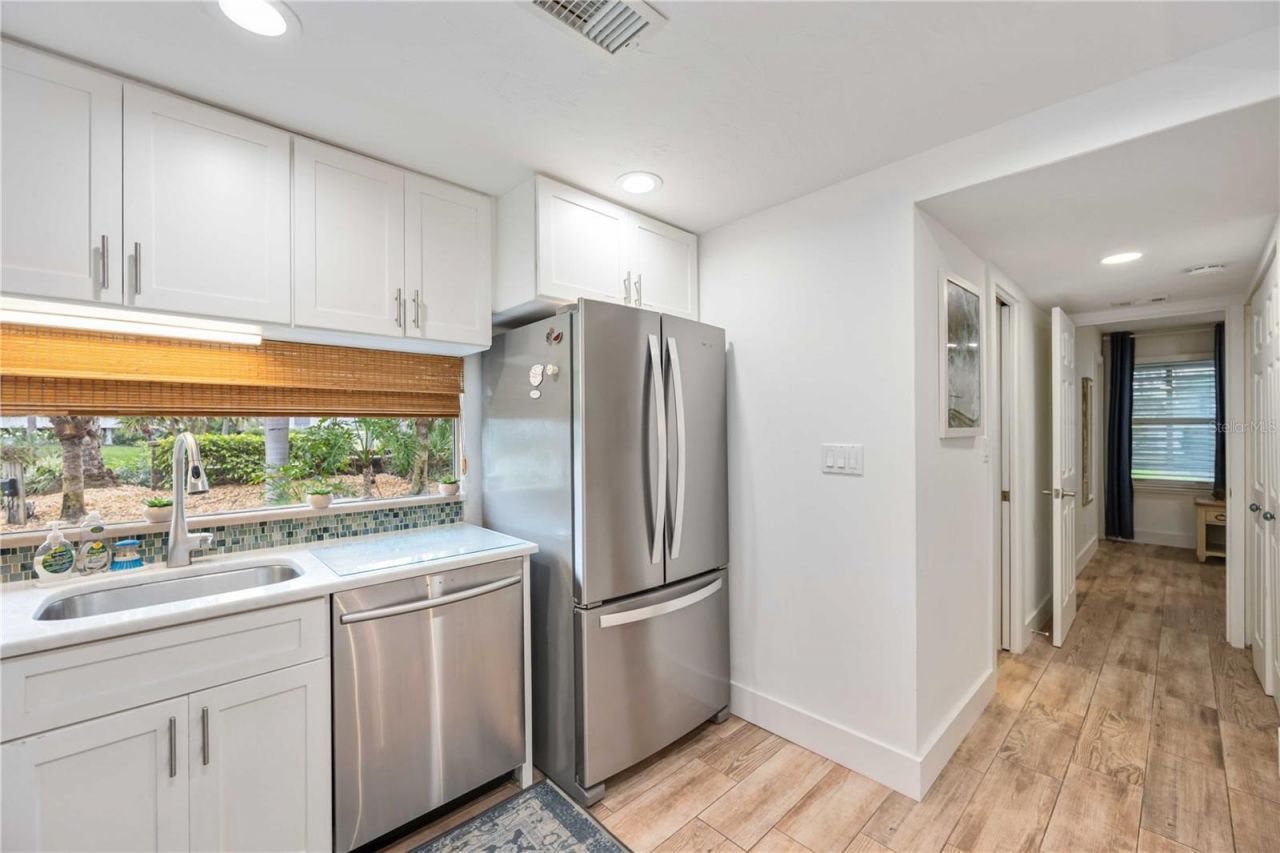 1166 W Peppertree Drive, Unit 112D, Sarasota, FL 34242 Photo