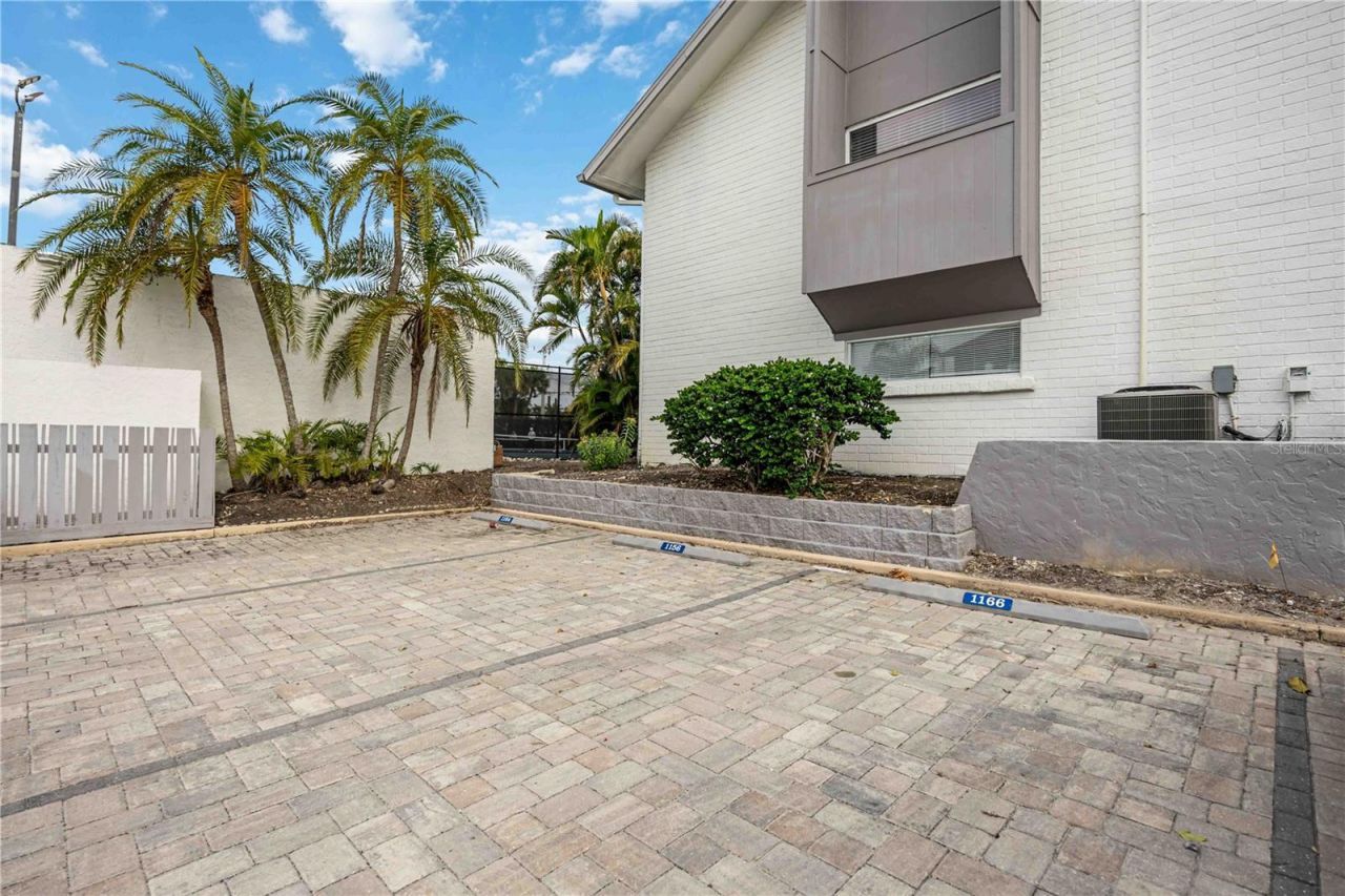 1166 W Peppertree Drive, Unit 112D, Sarasota, FL 34242 Photo