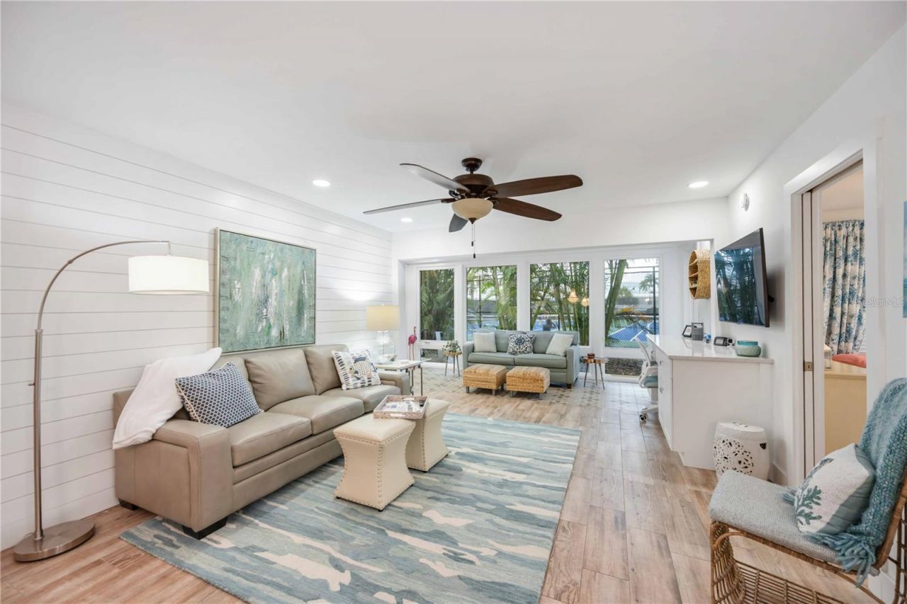 1166 W Peppertree Drive, Unit 112D, Sarasota, FL 34242 Photo