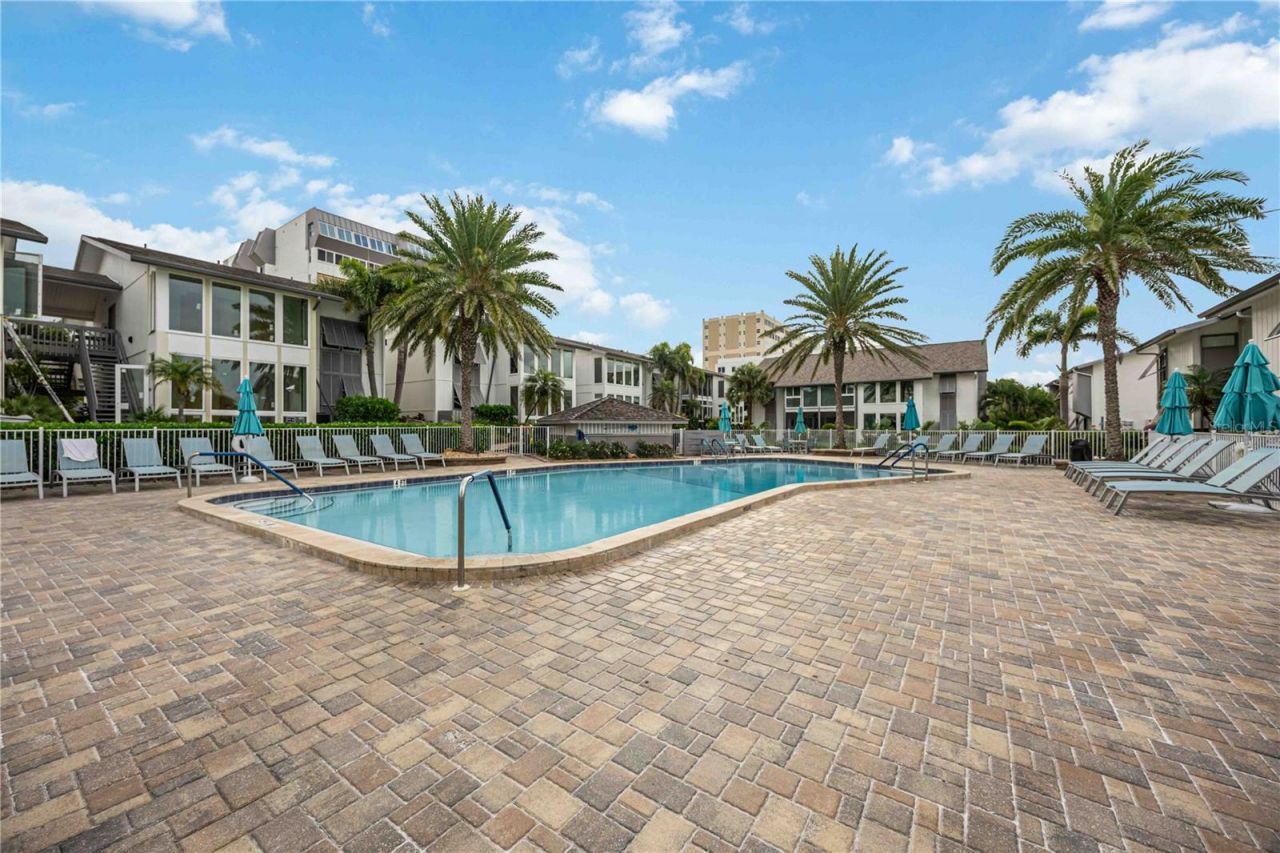 1166 W Peppertree Drive, Unit 112D, Sarasota, FL 34242 Photo