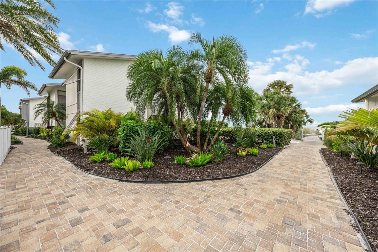 1166 W Peppertree Drive, Unit 112D, Sarasota, FL 34242 Photo