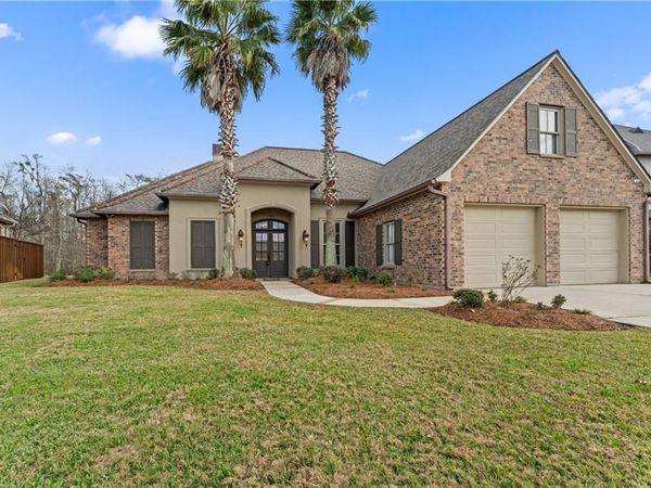 21472 BLUE MARLIN Drive, Springfield, LA 70462
