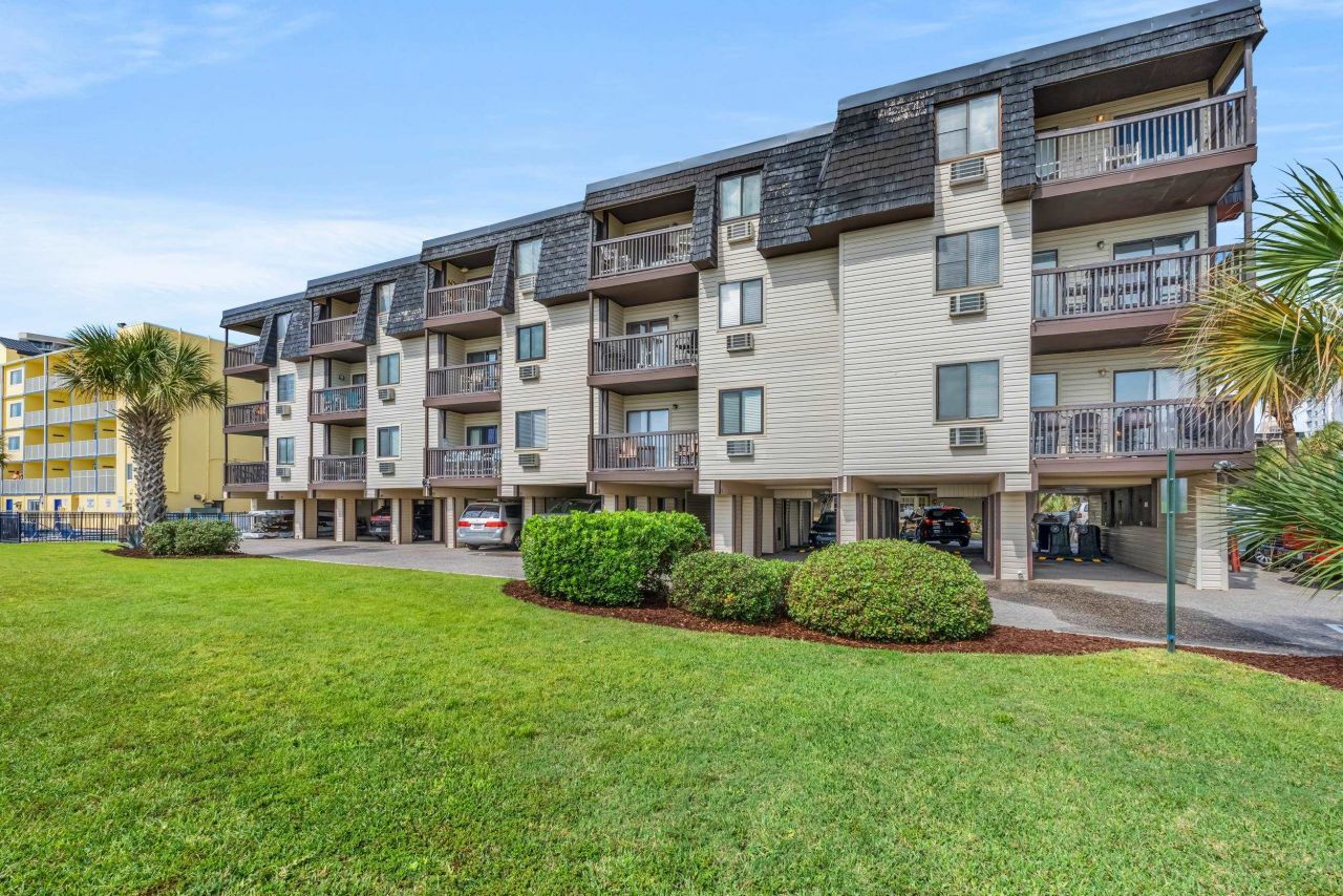 201 76th Ave. N Photo 1