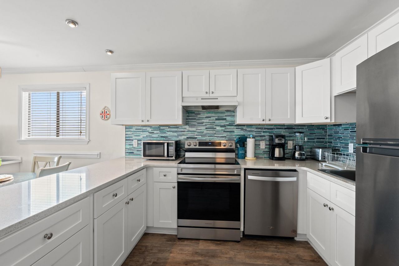 201 76th Ave. N Photo 20