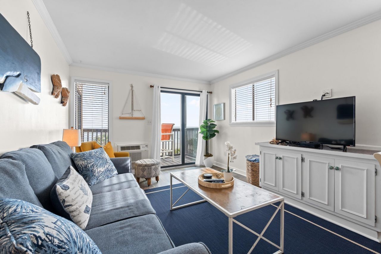 201 76th Ave. N Photo 5