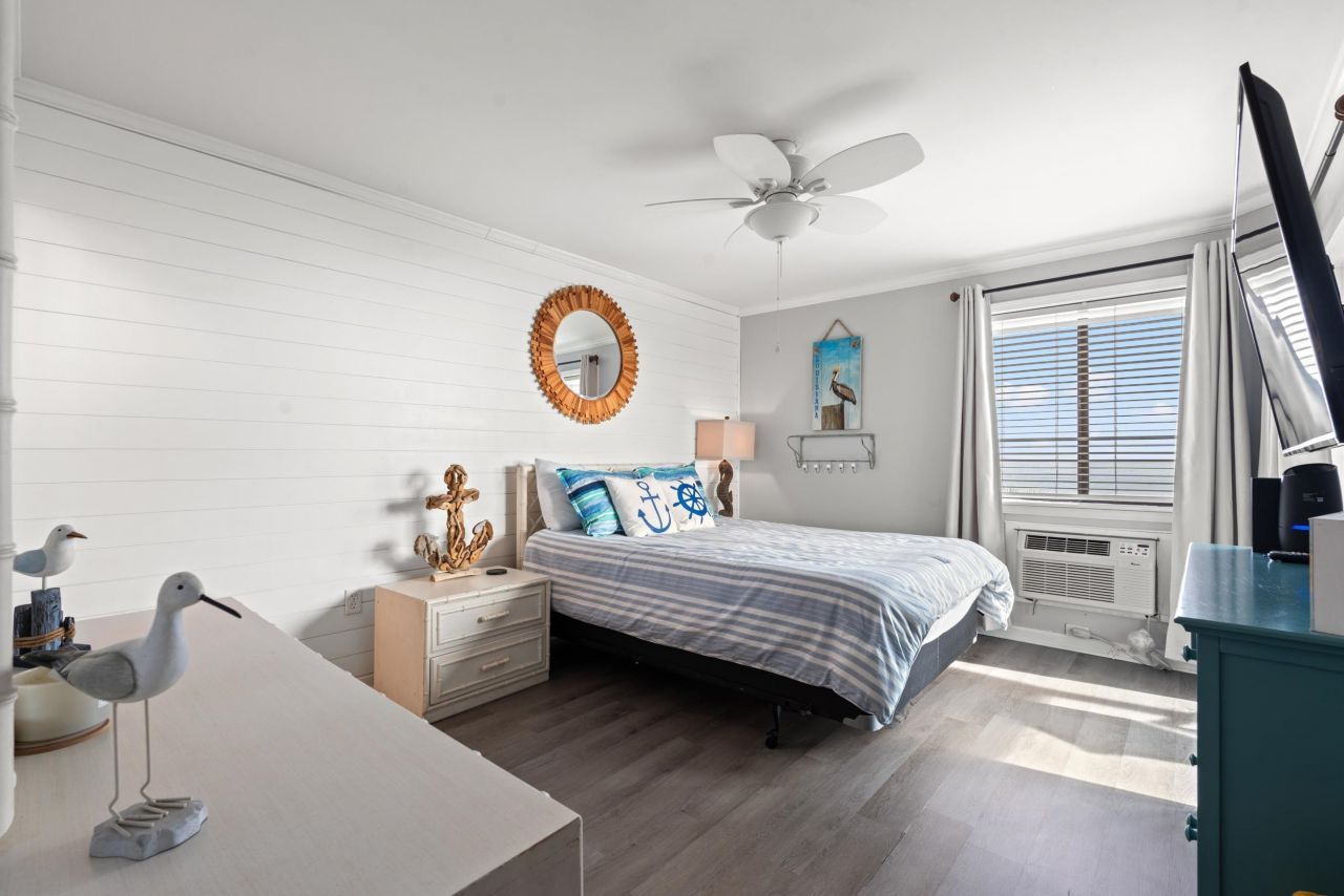 201 76th Ave. N Photo 9