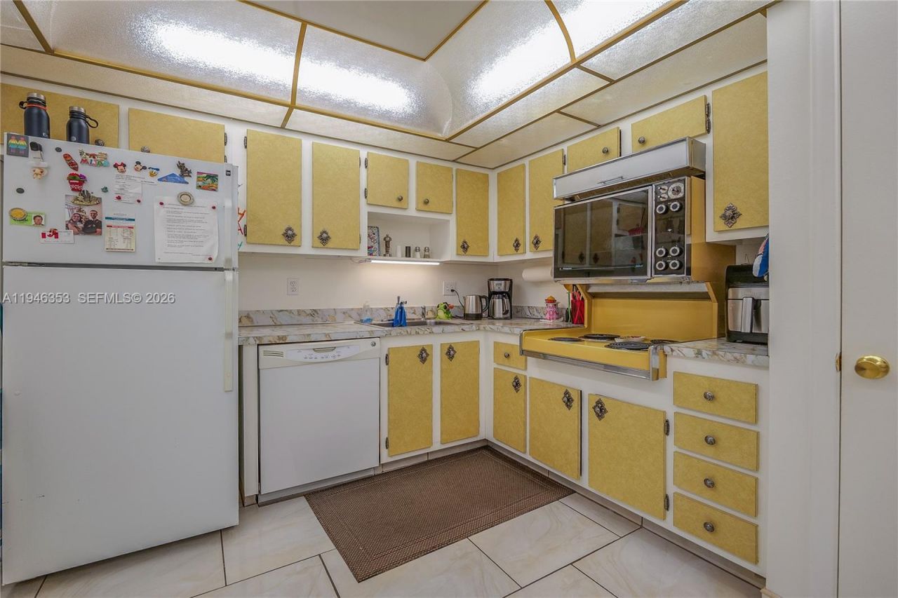 4751 NW 21st St, Unit 211, Lauderhill, FL 33313 Photo