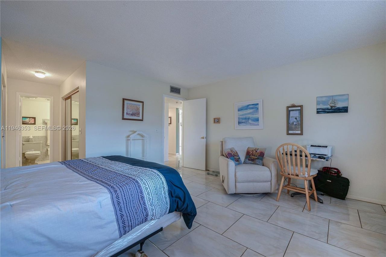 4751 NW 21st St, Unit 211, Lauderhill, FL 33313 Photo