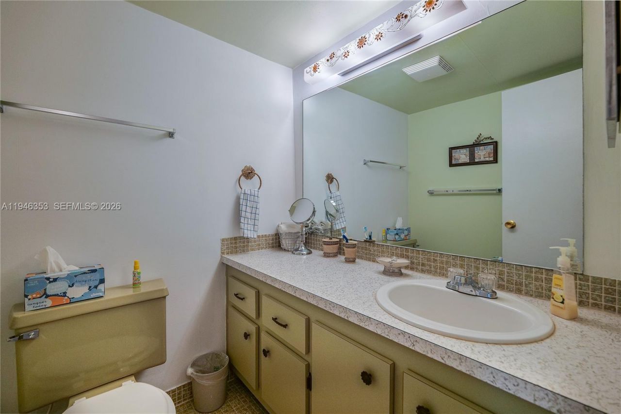 4751 NW 21st St, Unit 211, Lauderhill, FL 33313 Photo