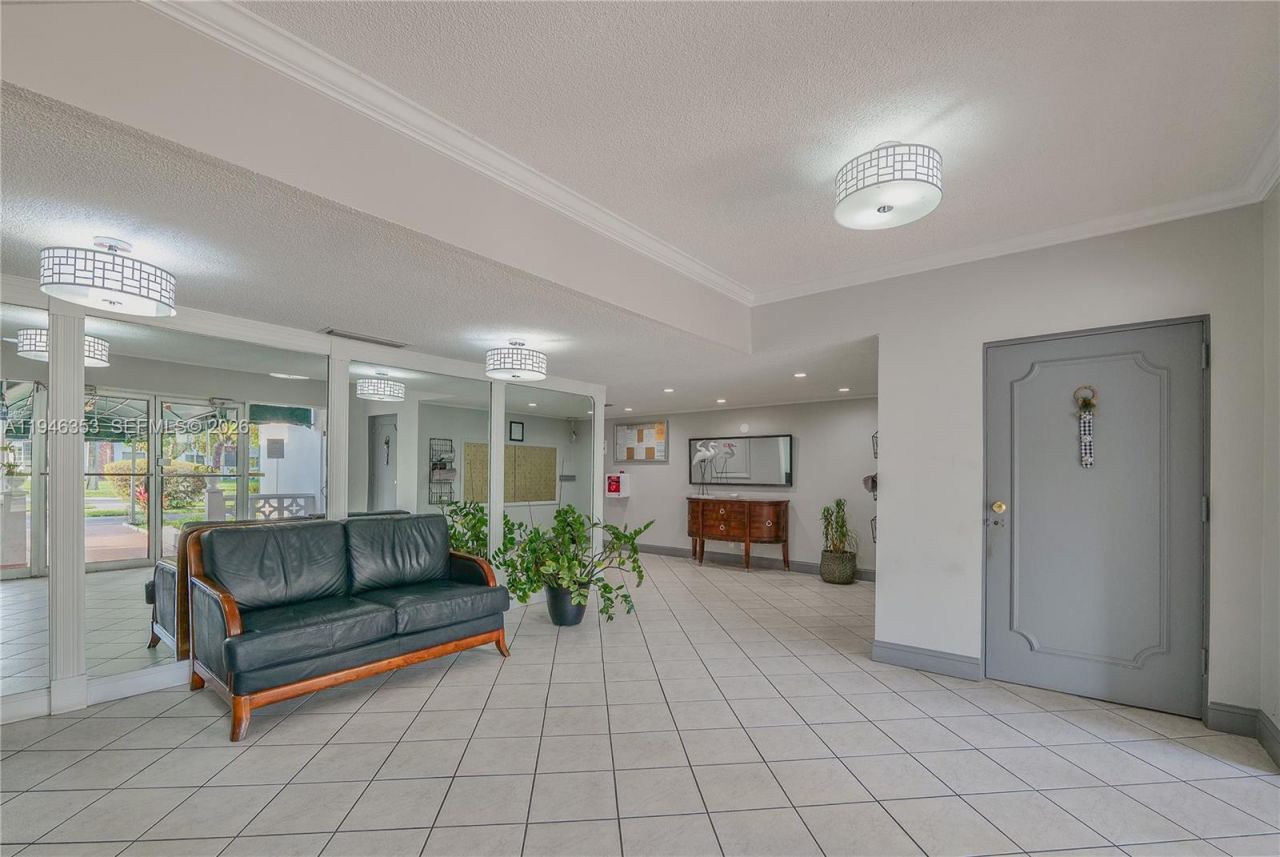 4751 NW 21st St, Unit 211, Lauderhill, FL 33313 Photo