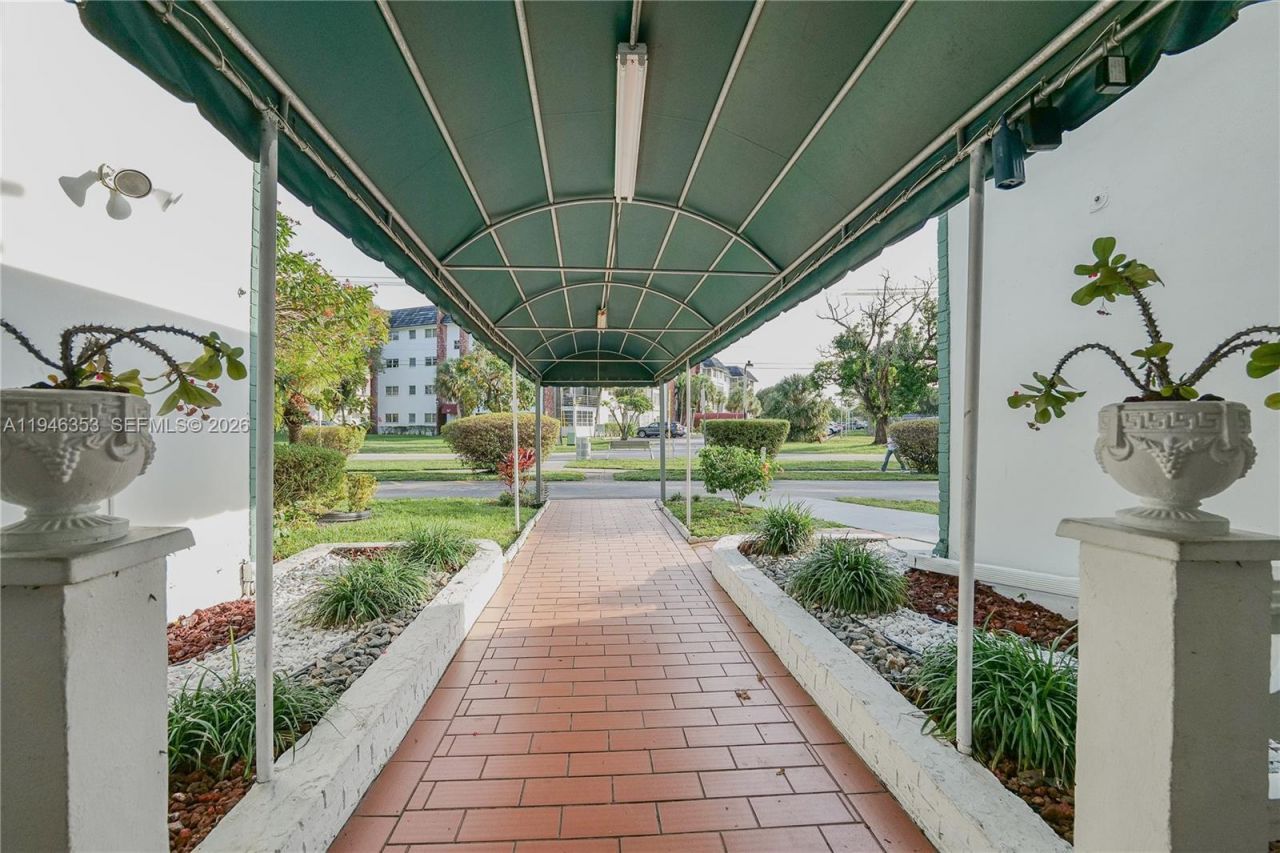 4751 NW 21st St, Unit 211, Lauderhill, FL 33313 Photo